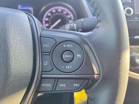 Certified 2022 Toyota Camry SE image 30