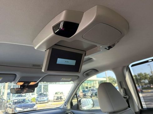 Used 2021 Honda Pilot Touring image 18