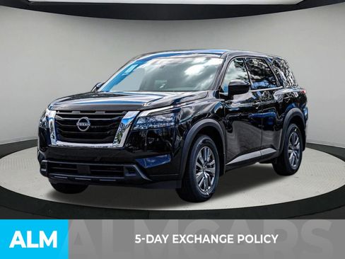 Used 2025 Nissan Pathfinder S image 4