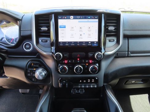 Used 2022 RAM 1500 Laramie w/ Sport Appearance Package AWD/4WD image 17