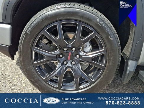 Used 2024 GMC Sierra 1500 Denali w/ Technology Package AWD/4WD image 8