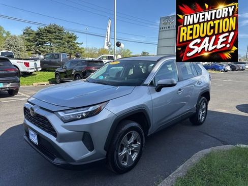 Used 2023 Toyota RAV4 XLE AWD/4WD image 5