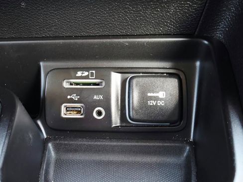 Used 2017 Jeep Cherokee Trailhawk w/ Cold Weather Group AWD/4WD image 35