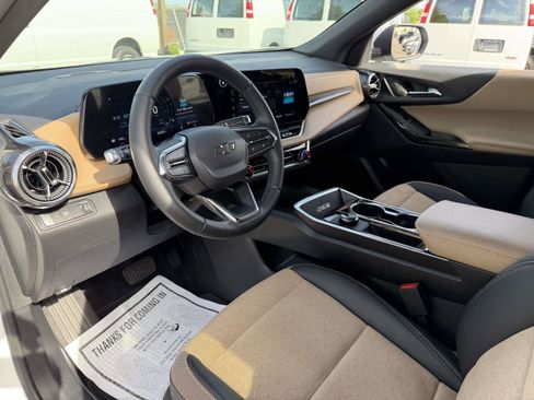 Certified 2025 Chevrolet Equinox ACTIV w/ Safety and Technology Package FWD image 12