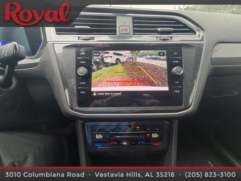 Certified 2023 Volkswagen Tiguan SE w/ Panoramic Sunroof Package FWD image 16