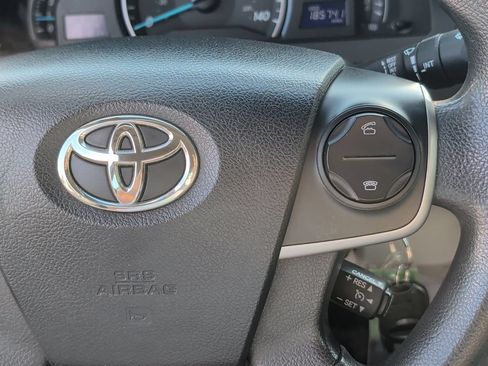 Used 2012 Toyota Camry LE FWD image 22