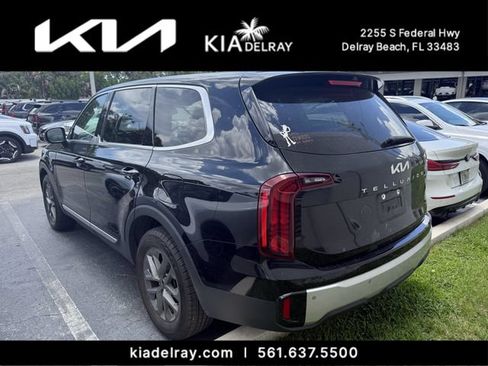 Certified 2024 Kia Telluride LX FWD image 8