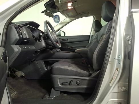 Used 2023 Nissan Pathfinder SV w/ Black Appearance Package AWD/4WD image 15