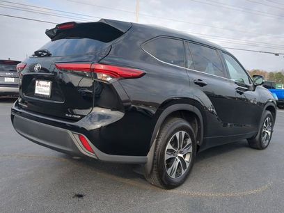 Used 2022 Toyota Highlander XLE