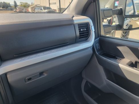 Used 2023 Ford F350 XLT AWD/4WD image 24