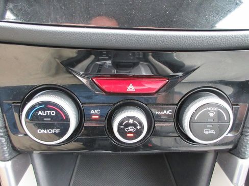 Used 2023 Subaru Forester Premium image 30