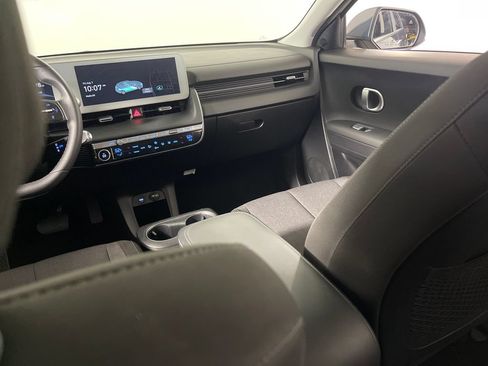 Certified 2024 Hyundai Ioniq 5 SE RWD image 18