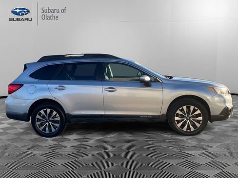 Used 2015 Subaru Outback 2.5i Limited image 12