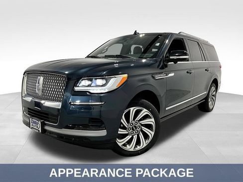 Used 2022 Lincoln Navigator L Reserve w/ Equipment Group 201A AWD/4WD image 4