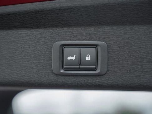 New 2025 Mitsubishi Outlander SE image 10