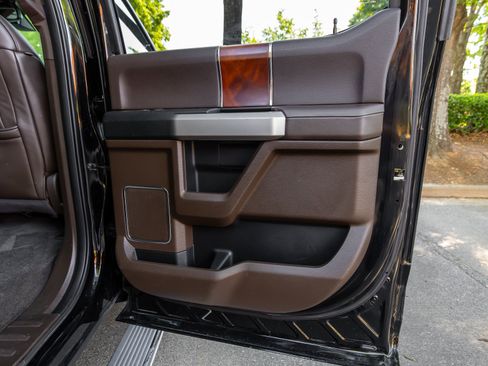 Used 2017 Ford F150 King Ranch w/ Equipment Group 601A Luxury AWD/4WD image 34
