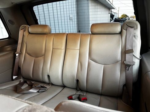 Used 2004 Chevrolet Tahoe Z71 w/ Z71 Preferred Equipment Group image 33