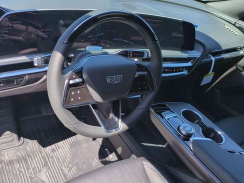 New 2026 Cadillac Lyriq Luxury image 6