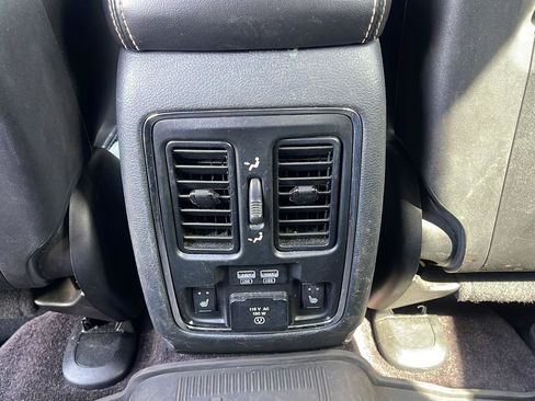 Used 2016 Jeep Grand Cherokee Limited AWD/4WD image 35