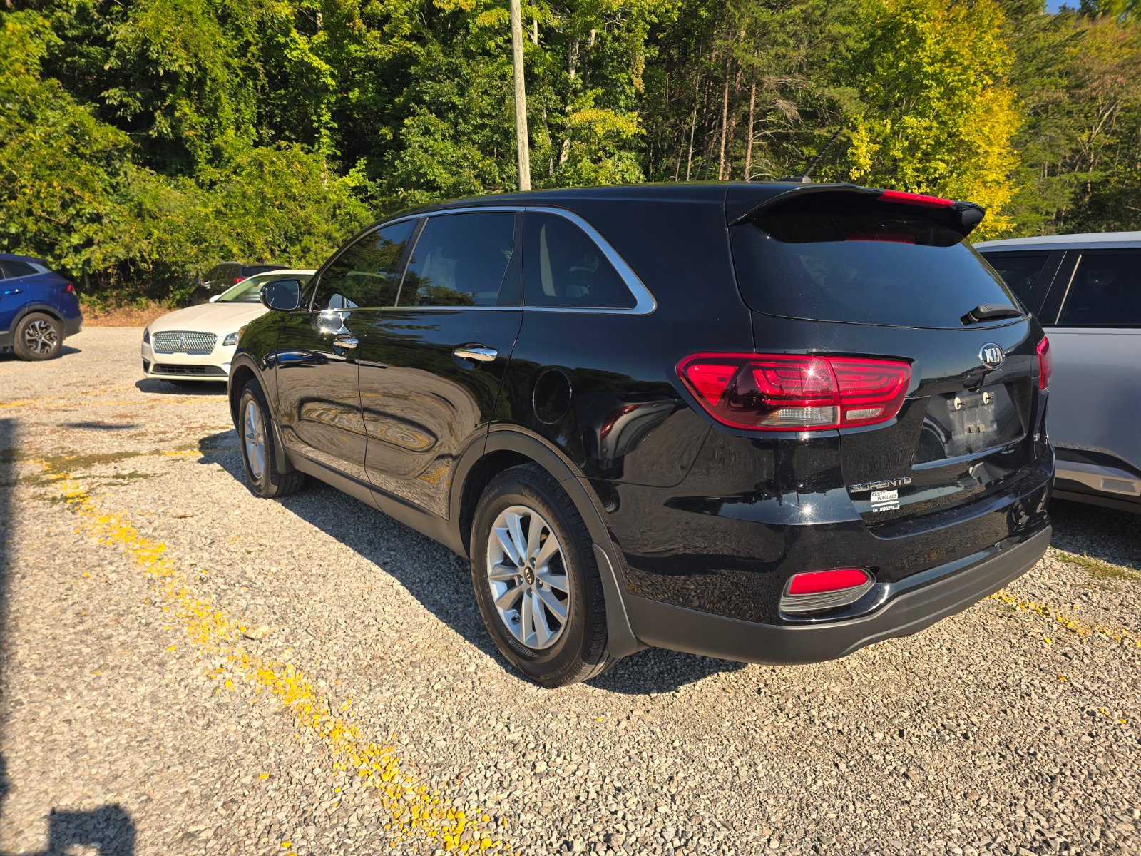 Used 2020 Kia Sorento LX FWD image 3