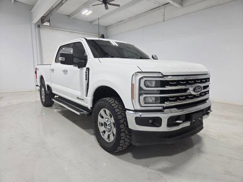 Used 2023 Ford F250 Lariat w/ Chrome Package image 1