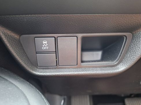 Used 2025 Honda HR-V LX image 10