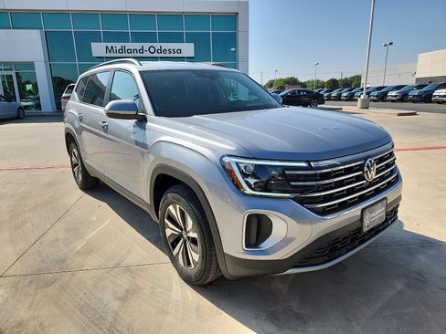 New 2026 Volkswagen Atlas SE FWD image 1