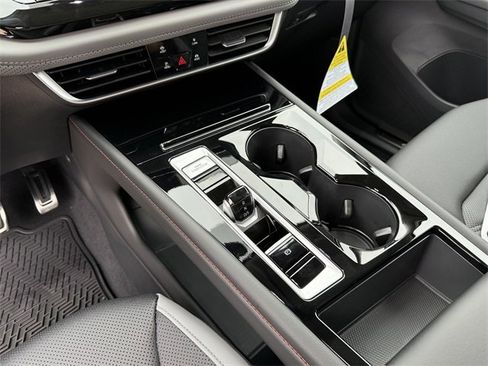 Certified 2025 Volkswagen Atlas Peak Edition SE image 17