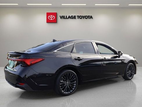 Certified 2019 Toyota Avalon XSE image 6