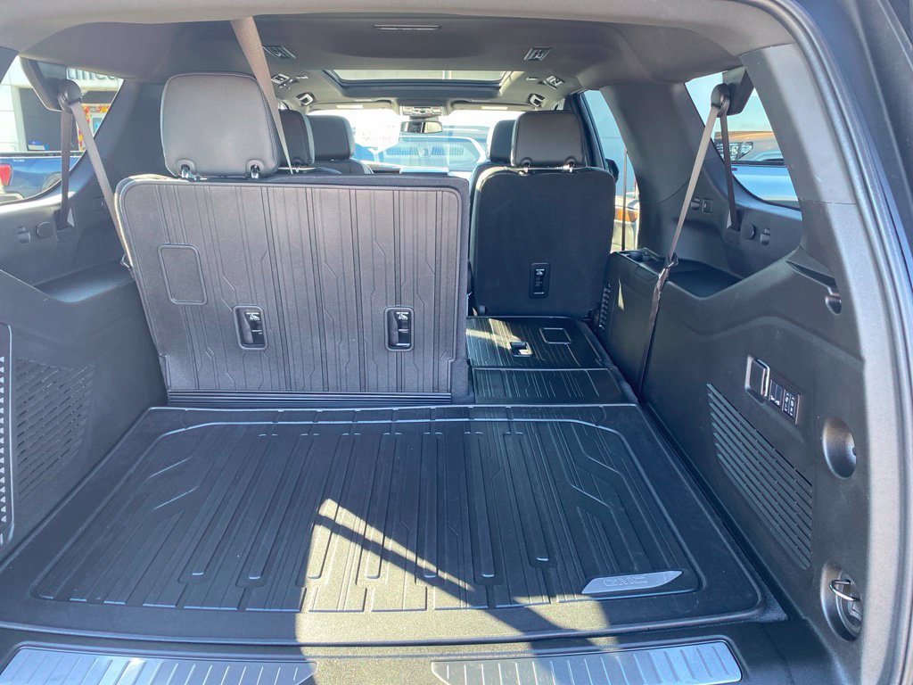 Used 2026 GMC Yukon XL Denali w/ Sun & Power Step Package AWD/4WD image 33