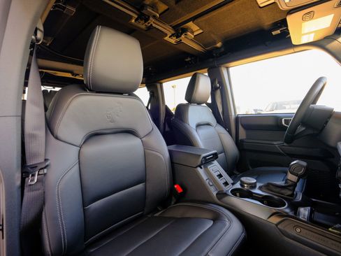 New 2025 Ford Bronco Outer Banks image 18