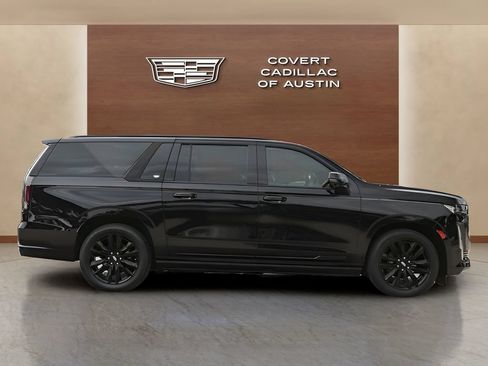 Used 2021 Cadillac Escalade ESV Sport w/ Driver Assist Tech Package AWD/4WD image 5