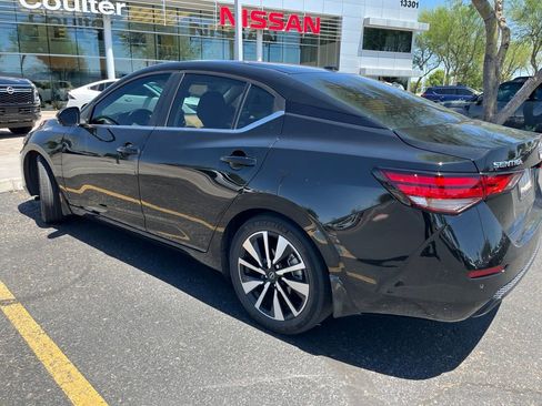 Used 2024 Nissan Sentra SV w/ SV Premium Package FWD image 5