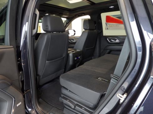 Used 2022 Chevrolet Tahoe LT w/ Luxury Package AWD/4WD image 21
