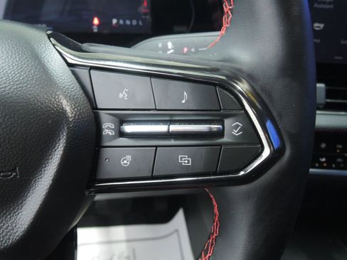 Used 2025 Chevrolet Equinox RS w/ Safety and Technology Package AWD/4WD image 15