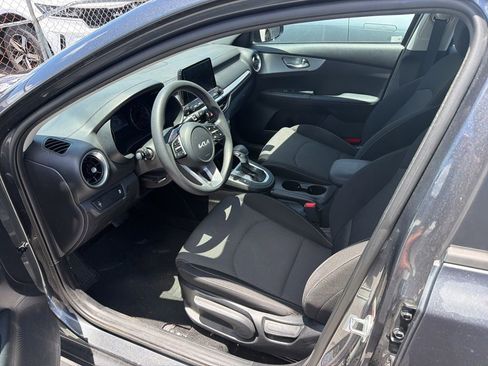 Used 2023 Kia Forte LXS FWD image 7
