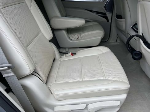 Certified 2025 Cadillac Escalade Sport Platinum AWD/4WD image 23