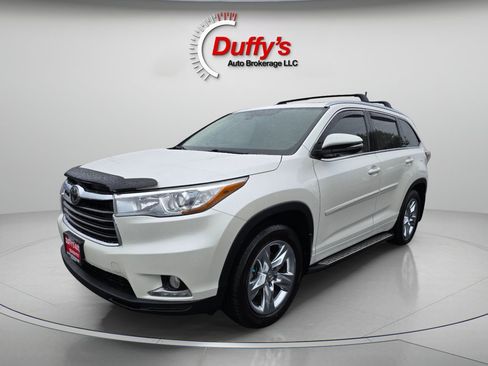 Used 2014 Toyota Highlander Limited Platinum AWD/4WD image 16