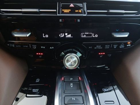 Used 2024 Acura MDX SH-AWD w/ Technology Package image 4