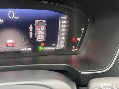 Used 2023 Honda Pilot Elite image 21