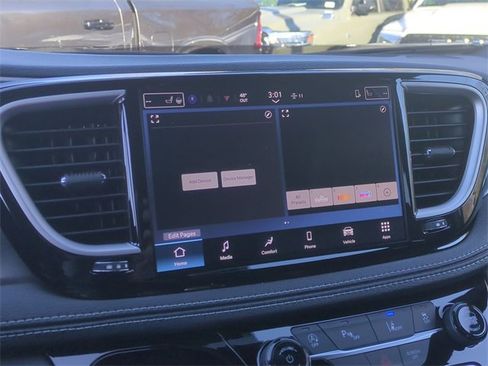 New 2026 Chrysler Pacifica Select image 36