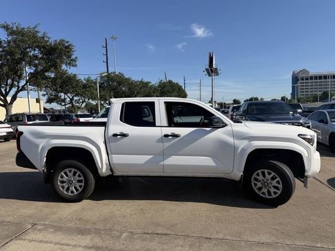 Used 2024 Toyota Tacoma SR RWD image 3