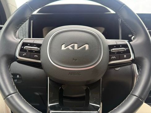 Used 2023 Kia Sorento X-Line EX image 16