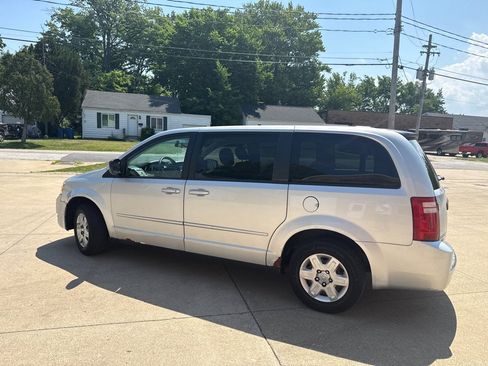Used 2009 Dodge Grand Caravan SE FWD image 5