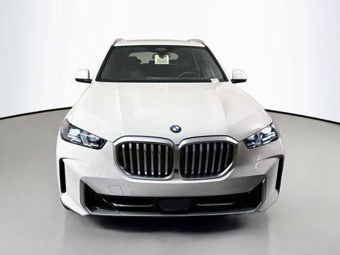 New 2026 BMW X5 sDrive40i w/ Climate Comfort Package RWD image 2