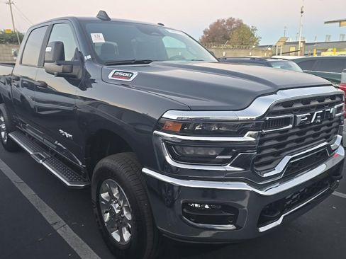 Used 2025 RAM 2500 Big Horn AWD/4WD image 1