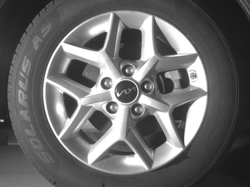 Used 2025 Kia Soul LX w/ LX Technology Package image 13