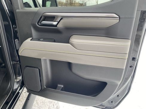 Used 2022 Chevrolet Silverado 1500 ZR2 w/ Technology Package image 27