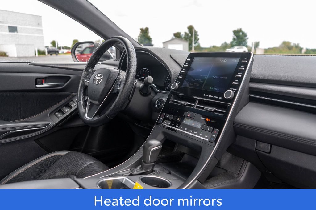 Used 2019 Toyota Avalon XSE w/ All Weather Liner Package FWD image 11