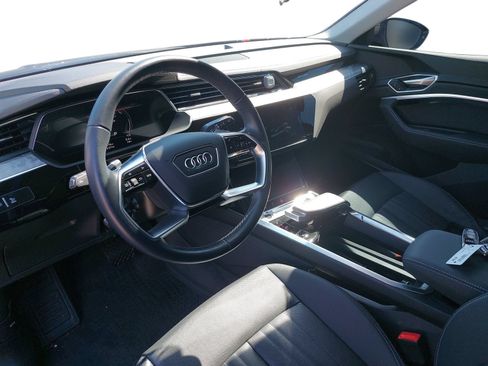 Used 2024 Audi Q8 e-tron Premium Plus w/ Premium Plus Package AWD/4WD image 5